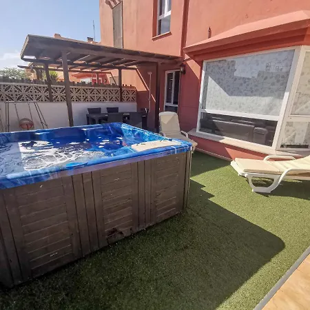 Aeren House Holiday home *